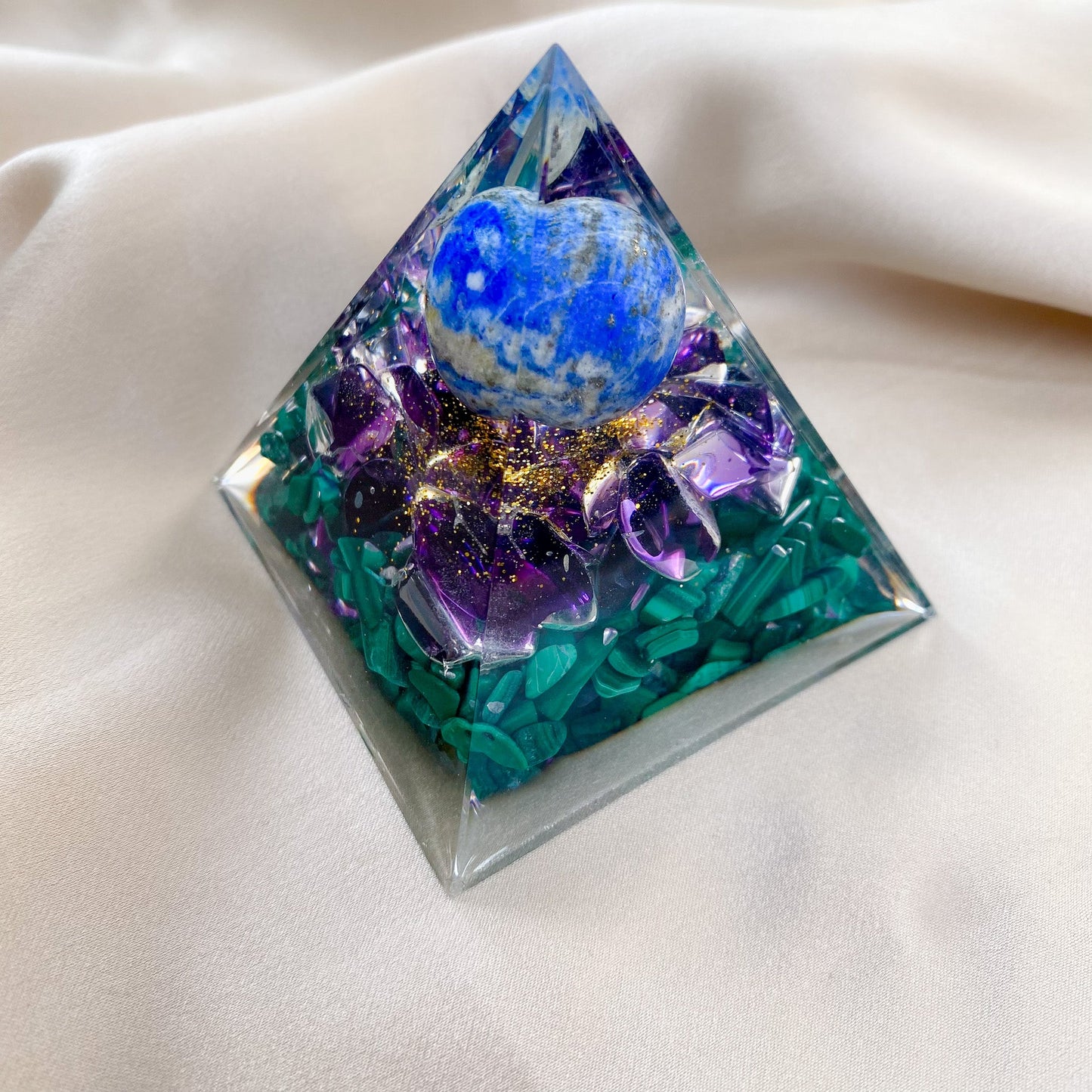 Orgonite "Kâli" en Lapis Lazuli, Améthyste & Malachite - Bien-Être Minéral -